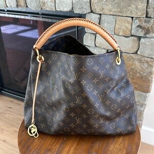 Louis Vuitton Monogram Artsy GM